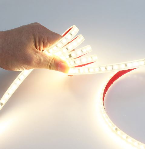 Tira LED Directo 220V Autoadhesiva IP54 2700K SMD2835 10w/m 1000lm/m 120chips/m Corte 10cm