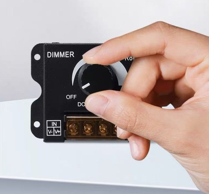 Regulador Dimmer 30A Monocolor 12V/24V Ajuste de Brillo Preciso y Personalizable para Tira LED