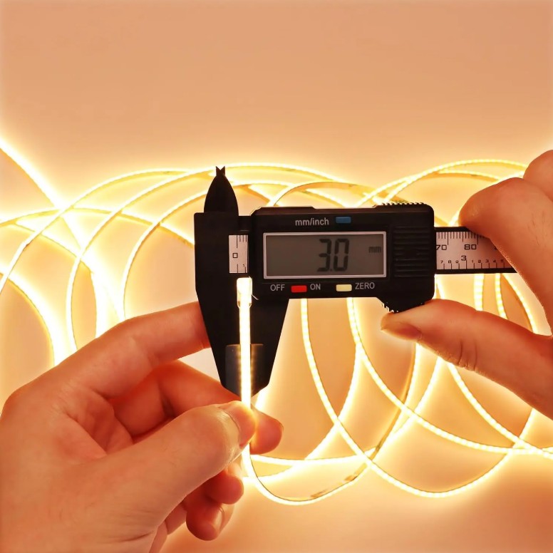 Tira LED COB 24V IP20 7W/m CRI90 3000K Blanco Calido – Diseño Ultra Estrecho 3mm (Rollo de 10metros)